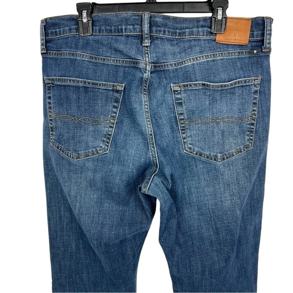 Lucky Brand Men’s 410 Athletic Fit Blue Jeans Sz W36/L32 Actual Inseam 31” - Picture 4 of 10